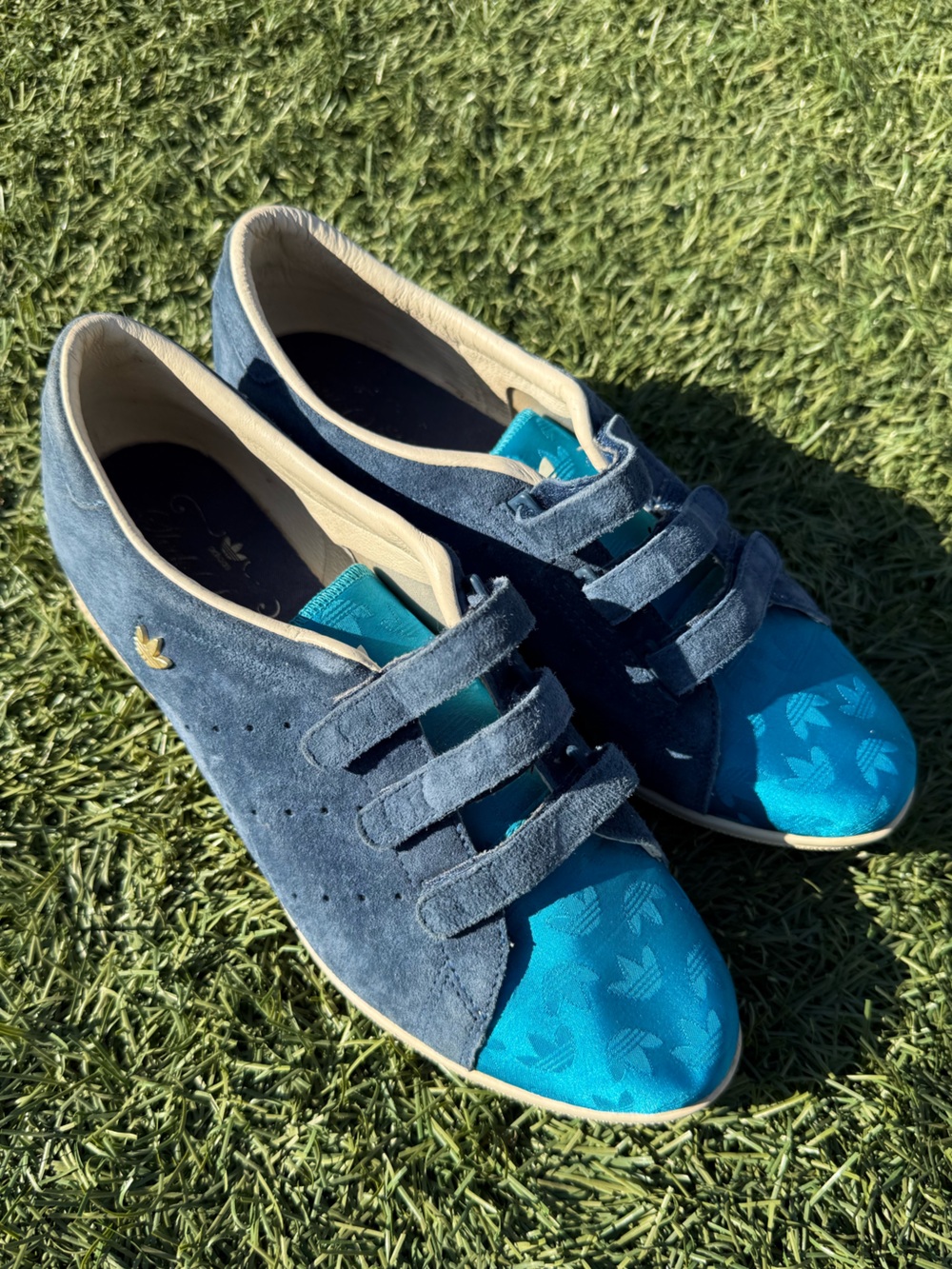 ✨ Adidas Sleek Series sneakers